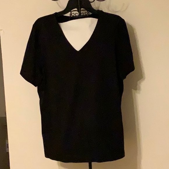 Avenue Tops - Avenue stretch black cotton tee Avenue Tops - Avenue stretch black cotton tee